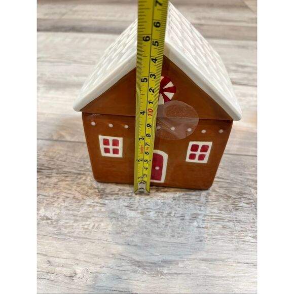 Target Bullseye Gingerbread House Cookie Jar and Peppermint Light Up Christmas T - Picture 6 of 8